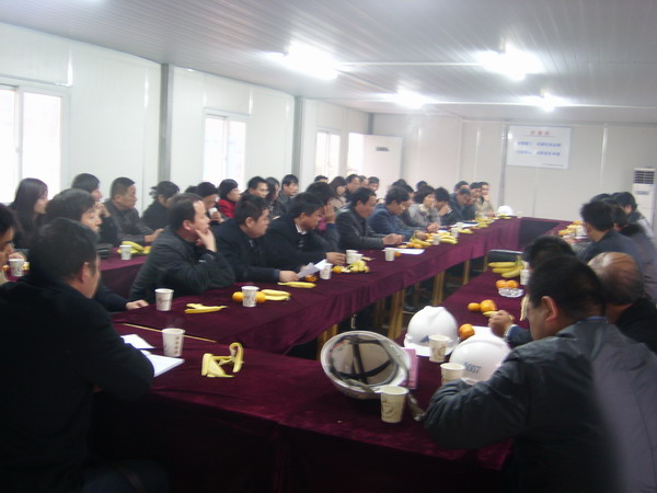 南京棲霞區(qū)馬群街道辦到我公司進(jìn)行了考察，開展了有關(guān)科學(xué)發(fā)展觀的研討會